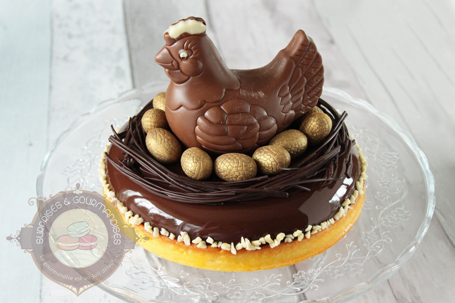 Entremets de Pâques "La poule aux œufs d'or" - chocolat, caramel et cacahuète - Surprises et Gourmandises