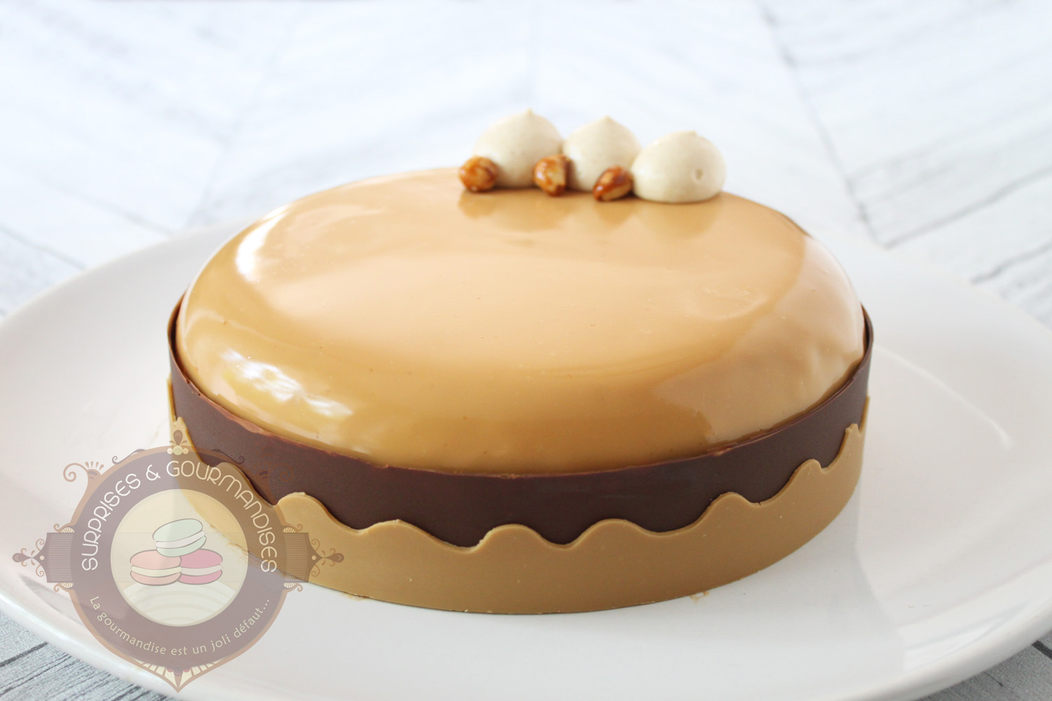 Le choc'carahuète - entremets chocolat, caramel et cacahuète - Surprises et Gourmandises