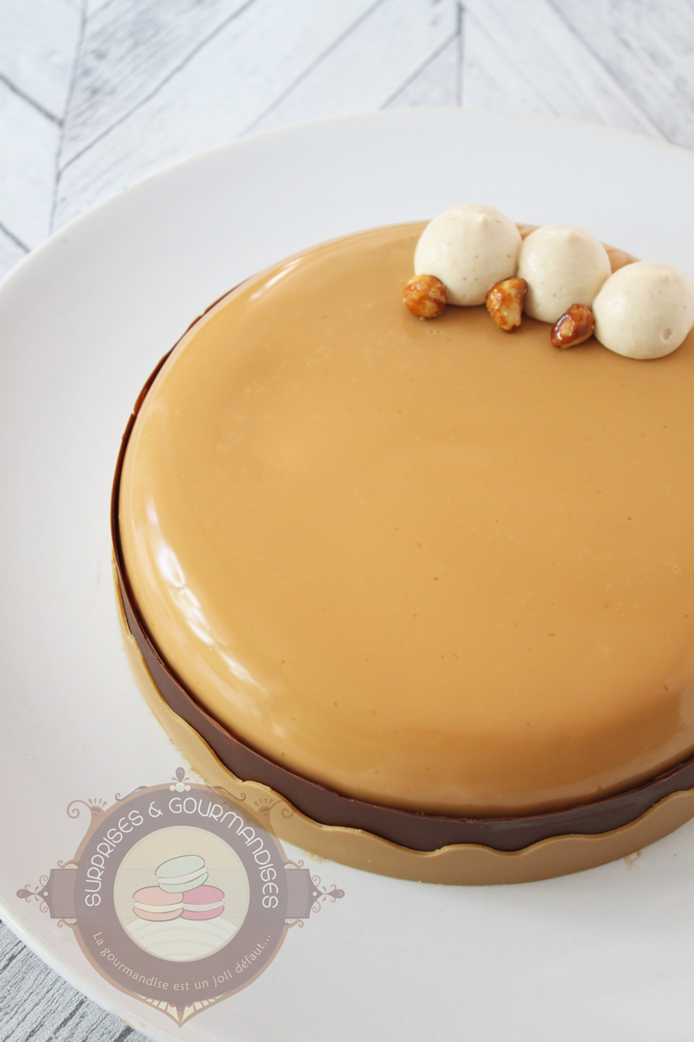 Le choc'carahuète - entremets chocolat, caramel et cacahuète - Surprises et Gourmandises