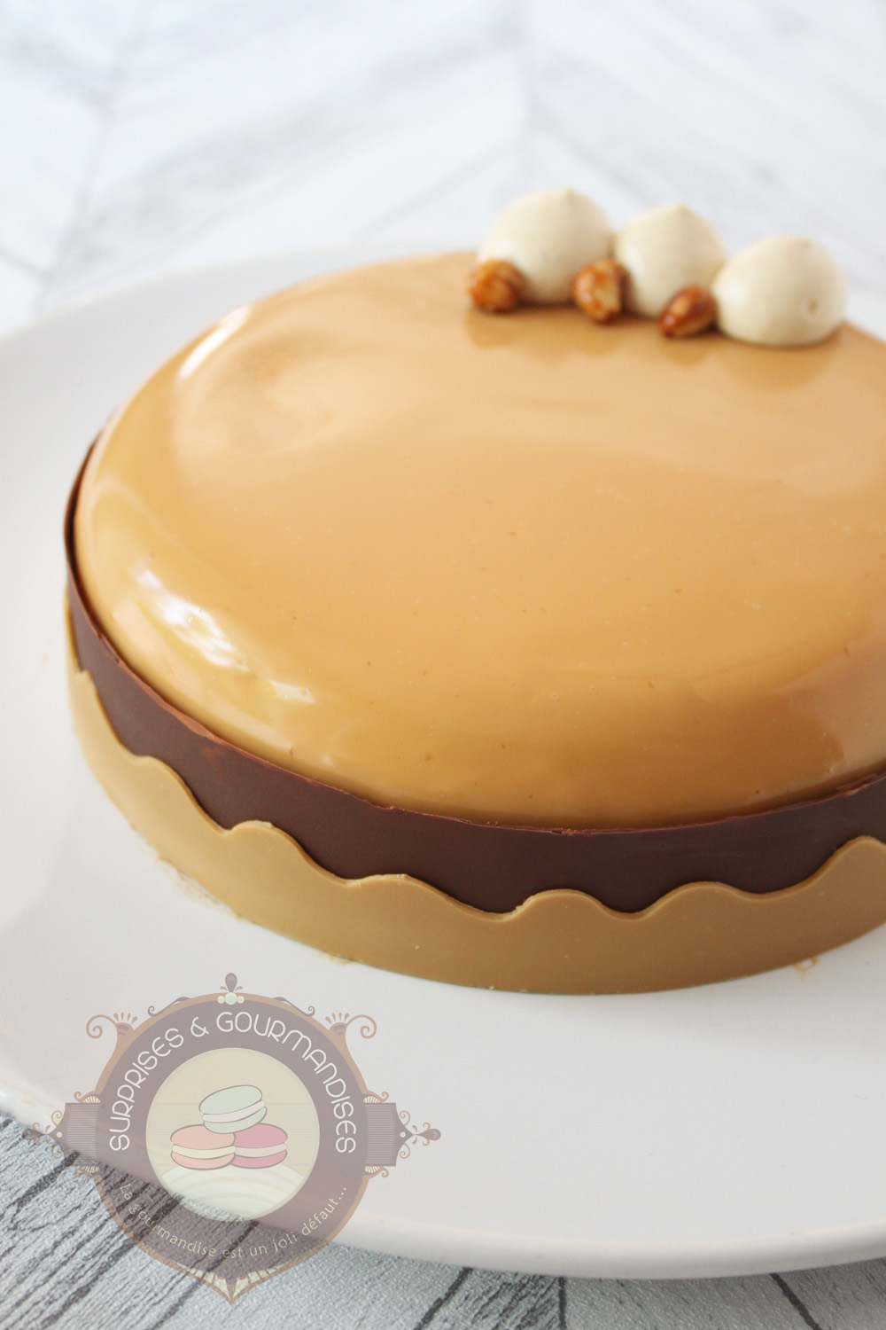Le choc'carahuète - entremets chocolat, caramel et cacahuète - Surprises et Gourmandises