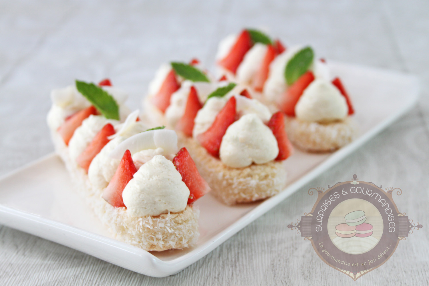 Moelleux coco fraise menthe inspiré de Pascal Lac - Surprises et Gourmandises