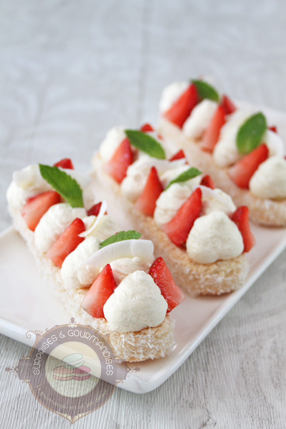 Moelleux coco fraise menthe inspiré de Pascal Lac - Surprises et Gourmandises