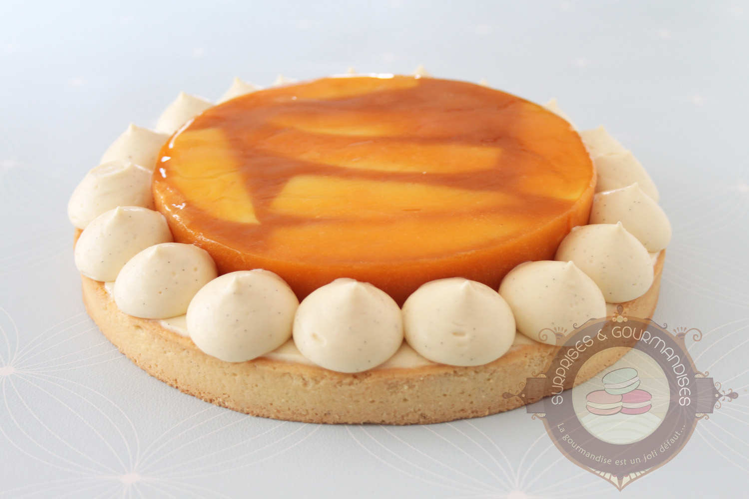 Tarte Lolita d'Arnaud Larher - tarte abricot, mangue, vanille et amande amère - Surprises et Gourmandises