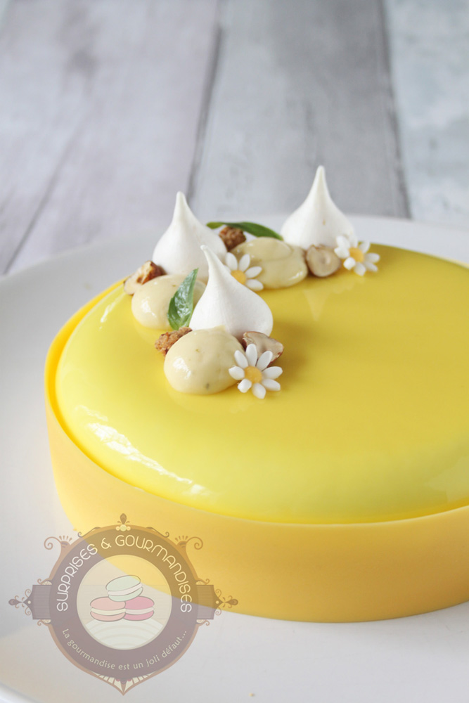 Entremets noisette, citron vert et basilic - Surprises et Gourmandises