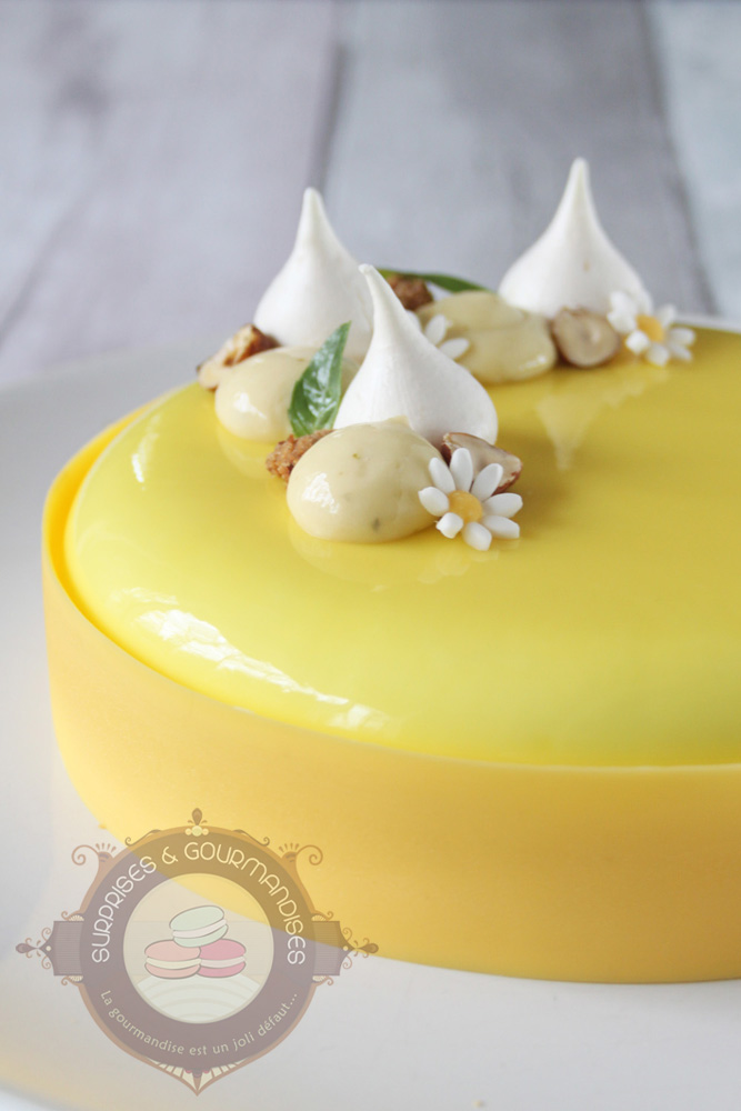 Entremets noisette, citron vert et basilic - Surprises et Gourmandises