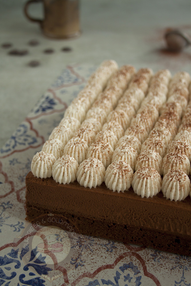 Entremets chocolat et fleur de sel, chantilly vanille tonka - Surprises et Gourmandises