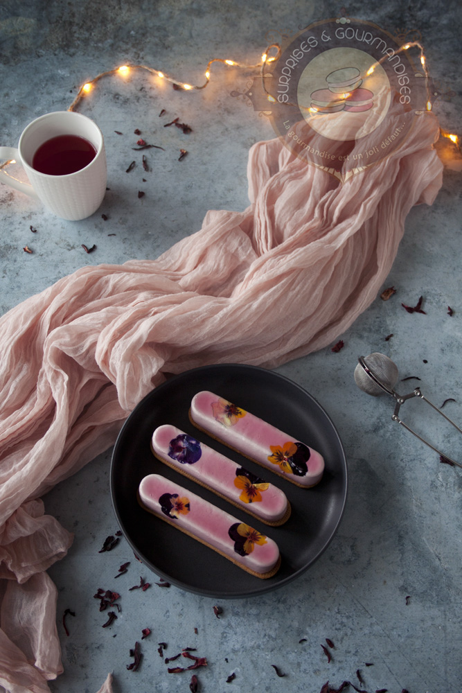 Entremets hibiscus et fruits rouges - Surprises et Gourmandises