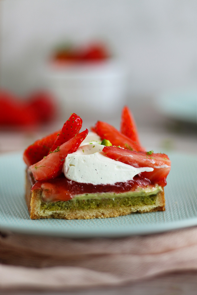 Tarte fraise, vanille et pistache - Surprises et Gourmandises