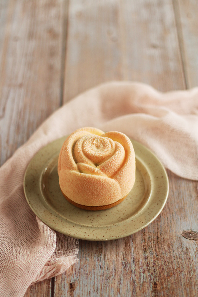 Entremets fraise, pistache et fleur d'oranger - "Fleur d'orient" - Surprises et Gourmandises